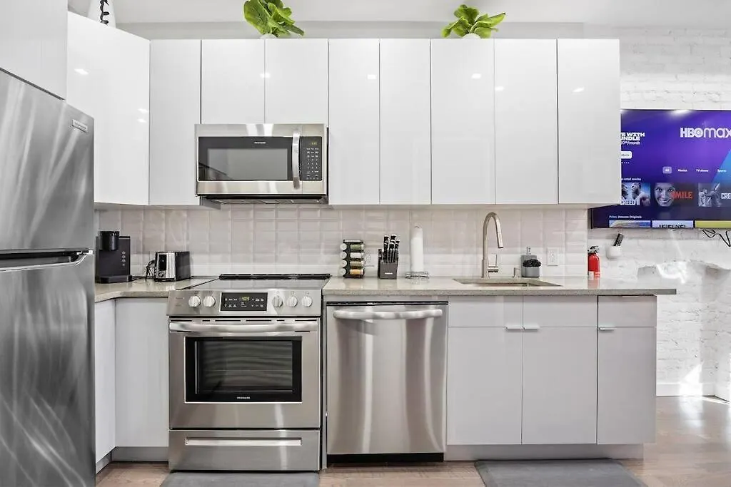 Swj Btm G, 1 And 2 - Save On 2Day+ Stays_6Br Triplex New York 0*,  United States
